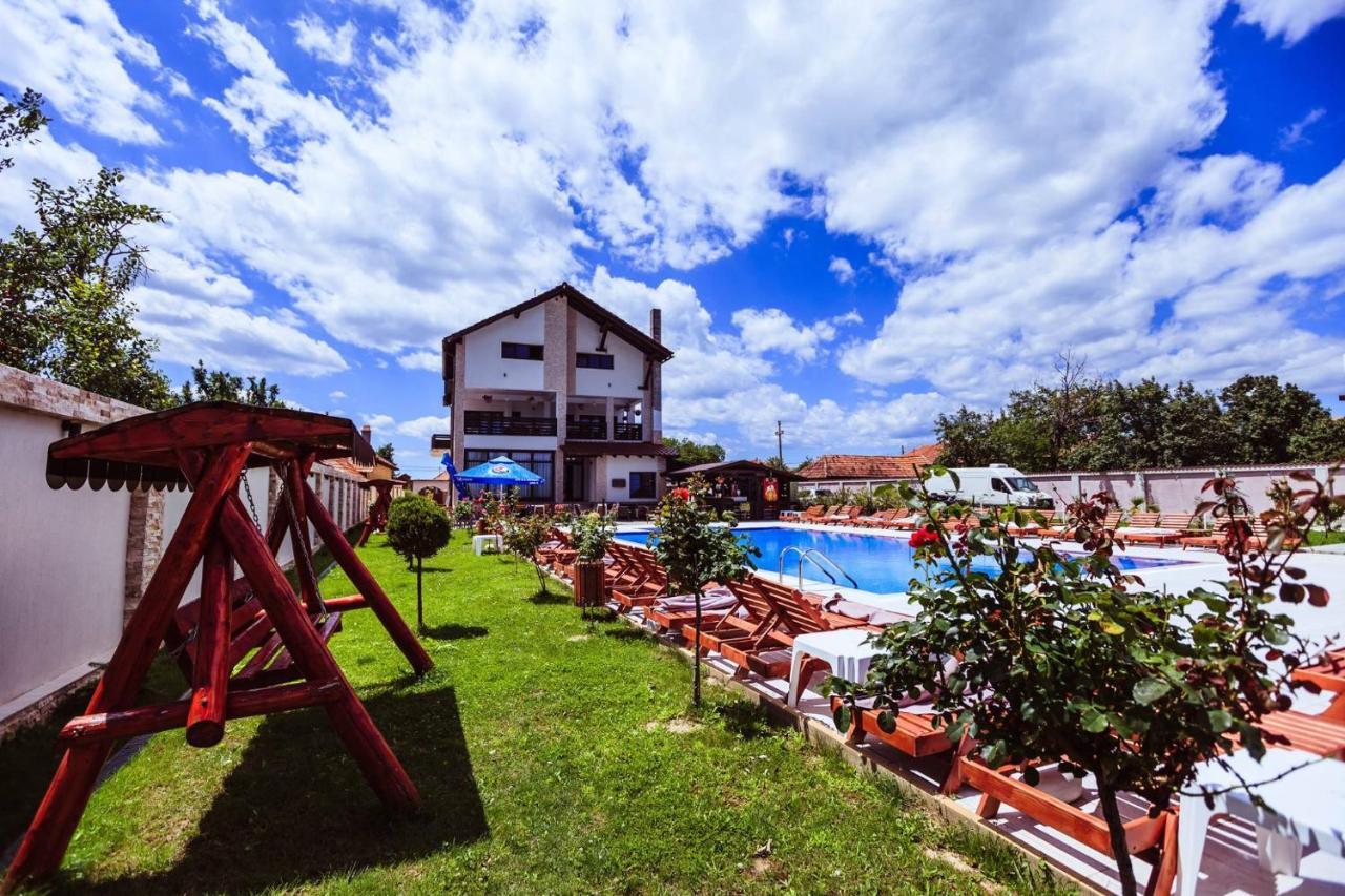 Pensiunea Luminita Targu Jiu Bagian luar foto