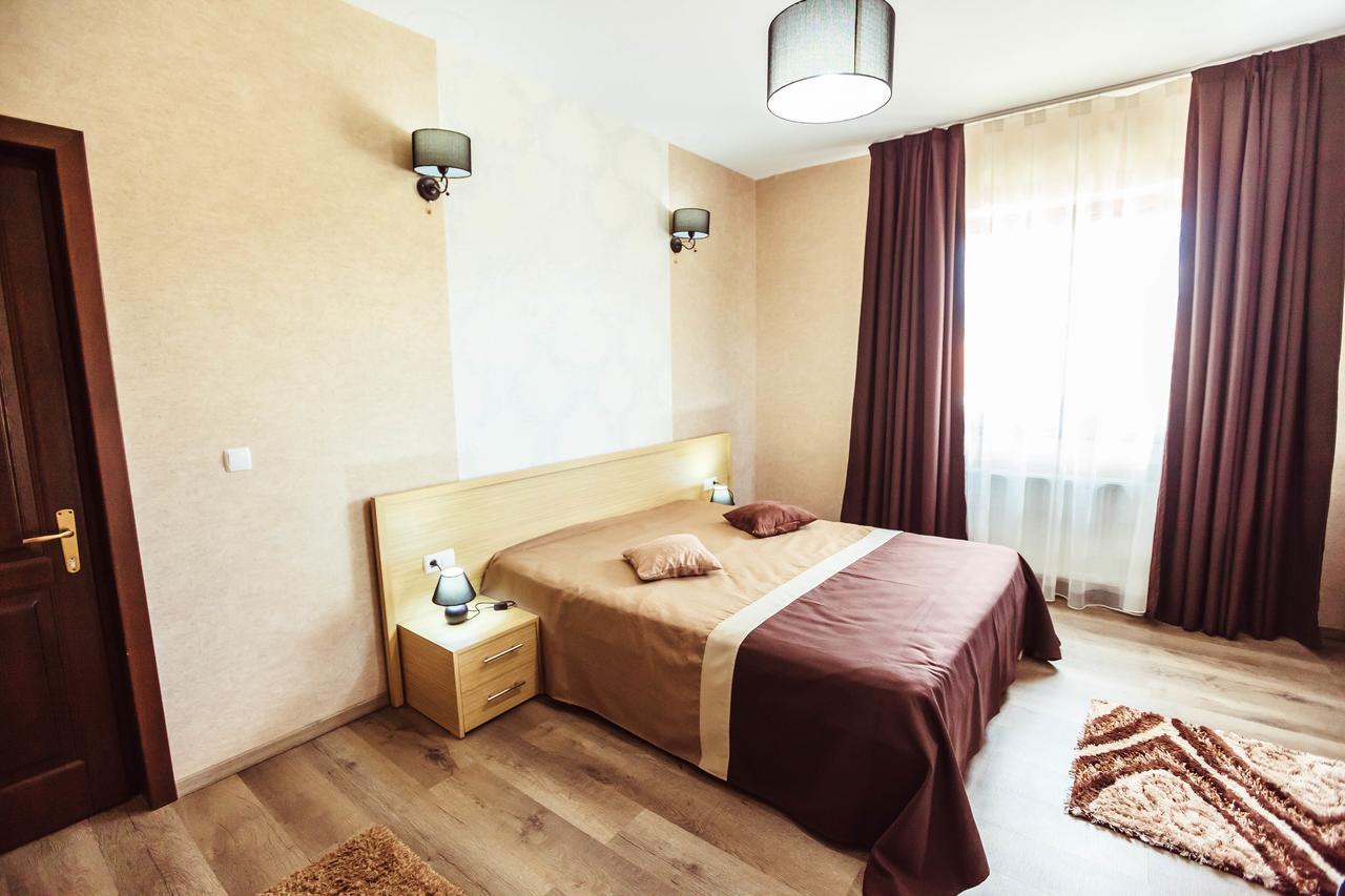 Pensiunea Luminita Targu Jiu Bagian luar foto